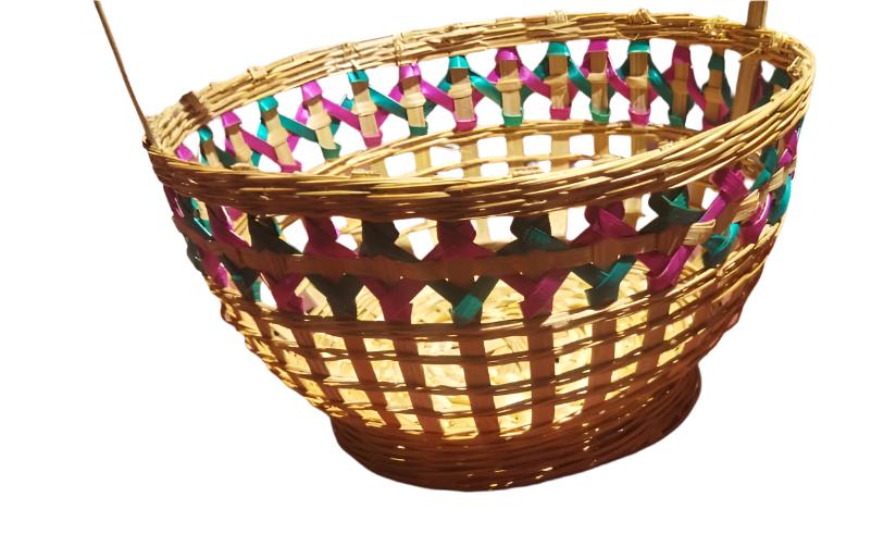 bamboo bread basket with handle zoomed in