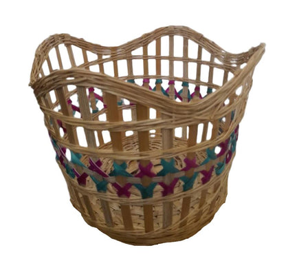 wavy bread basket side view